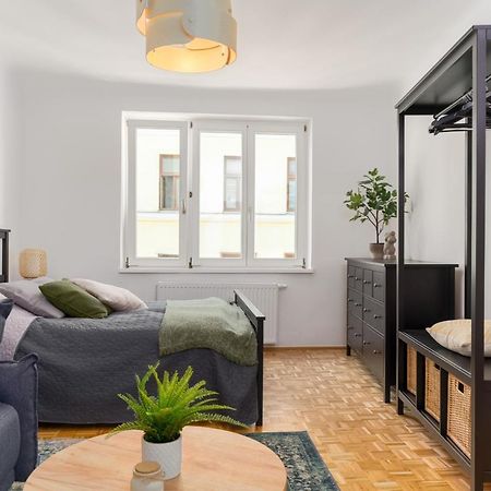 King Bed Home, 3 Bed Rooms, Perfect For Long Term Stay Wien Eksteriør bilde