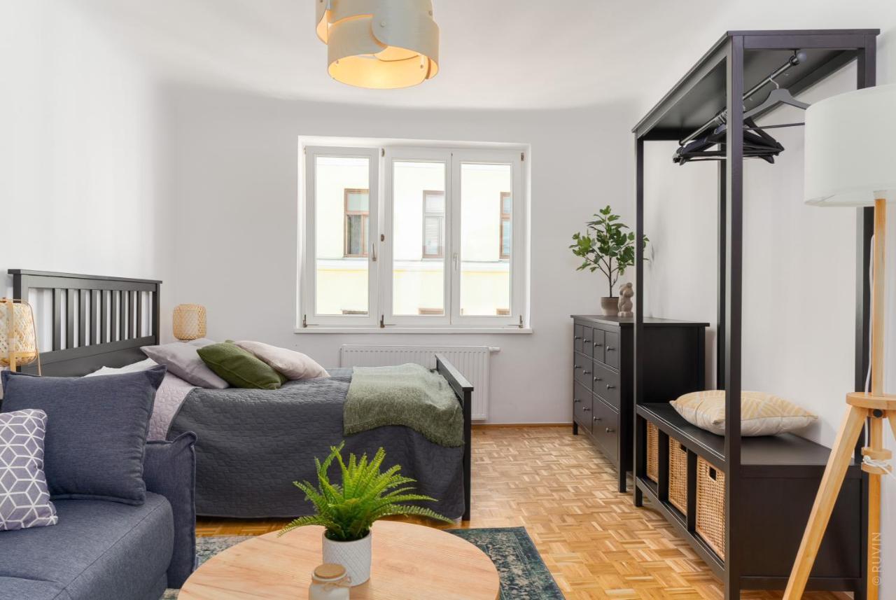 King Bed Home, 3 Bed Rooms, Perfect For Long Term Stay Wien Eksteriør bilde